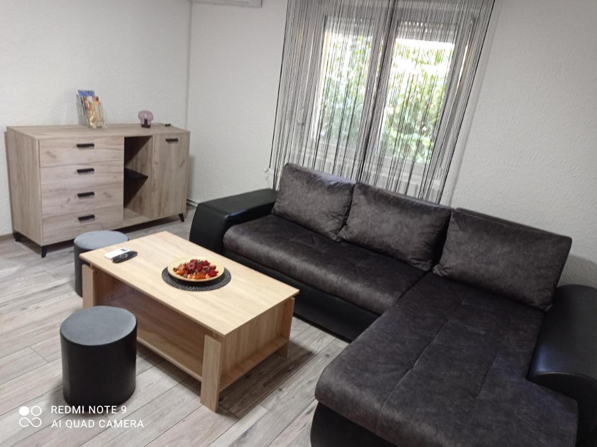 7 Days Premium Apartment 2 Subotica Eksteriør billede